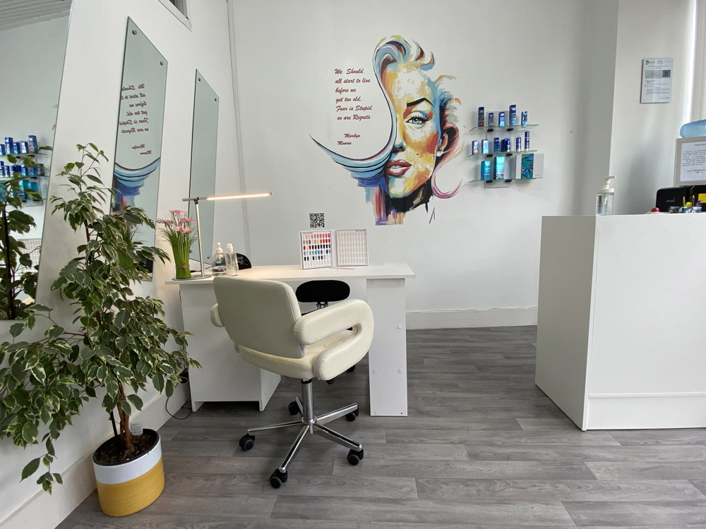 WANDKAISER-Peter Hagen | Wandgestaltung Friseur, Haarsalon - Vertikaler Wanddruck